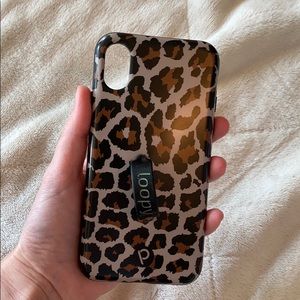 Loopy case leopard